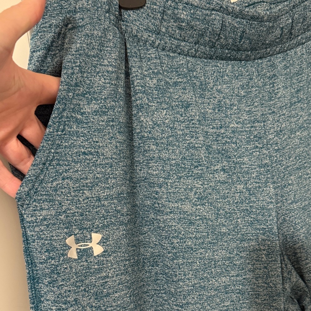Under Armour Heathered Teal Loose Fit Heat Gear, Size XL - Picture 4 of 7